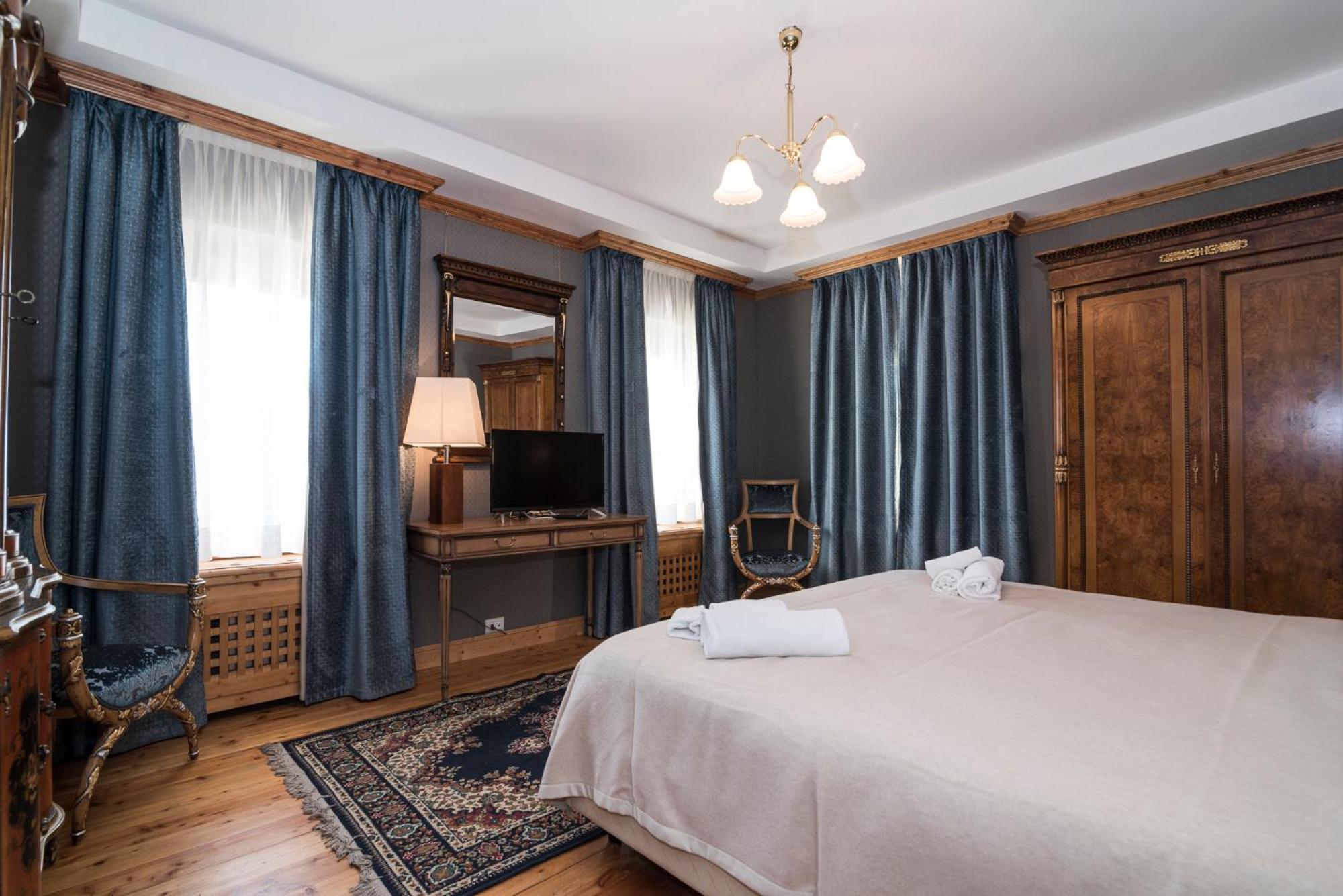 Cador Hotel